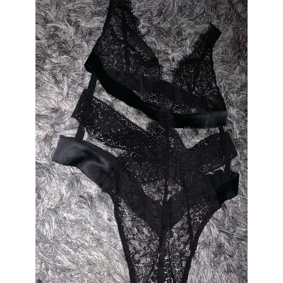 🖤Victoria’s Secret black lace teddy🖤 - Picture 5 of 10